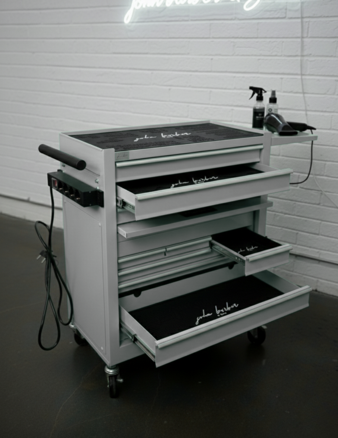 BARBER TROLLEY PRO – Carrello mobile in diversi colori – Disinfezione UV – Carrello da barbiere