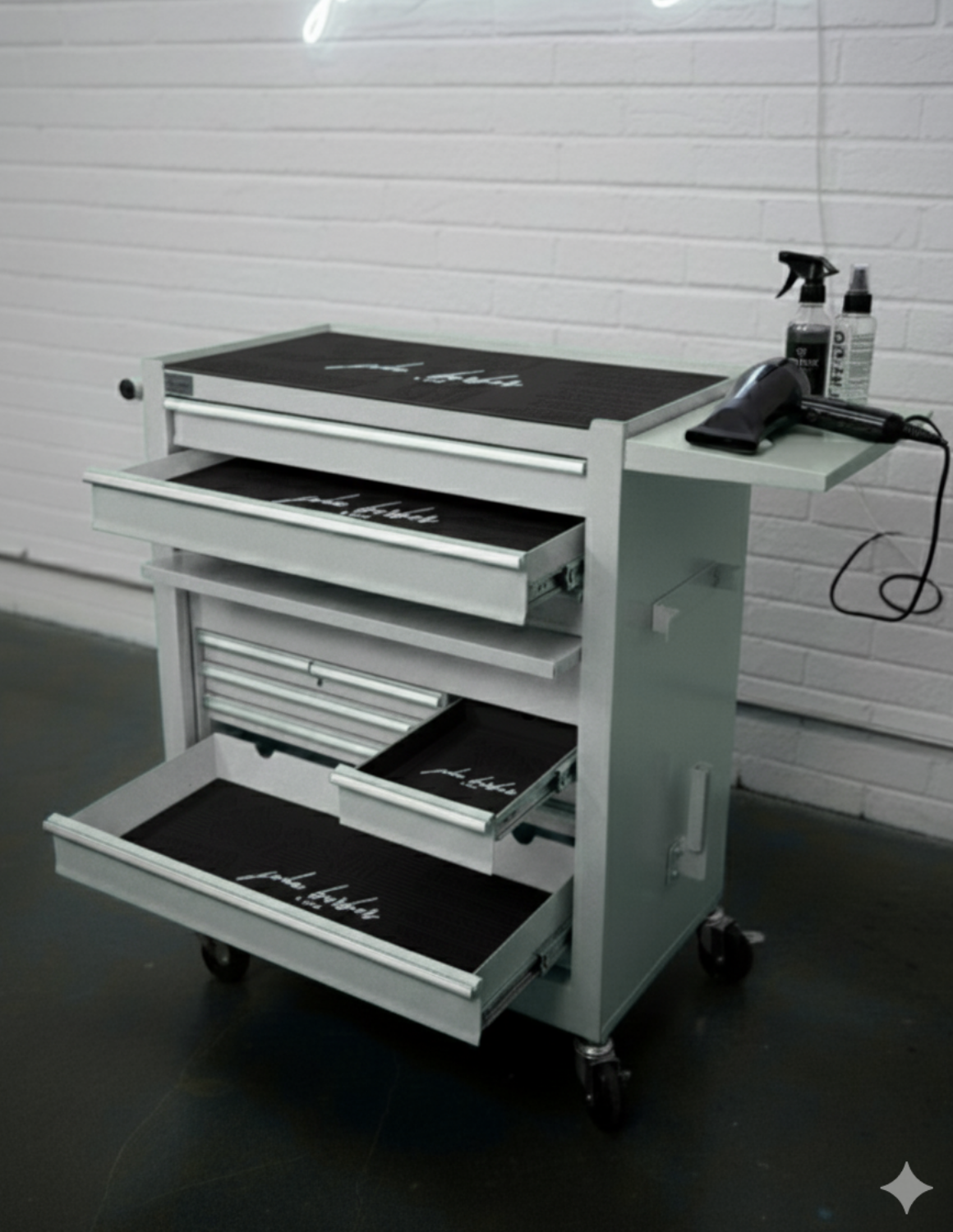 BARBER TROLLEY PRO – Carrello mobile in diversi colori – Disinfezione UV – Carrello da barbiere