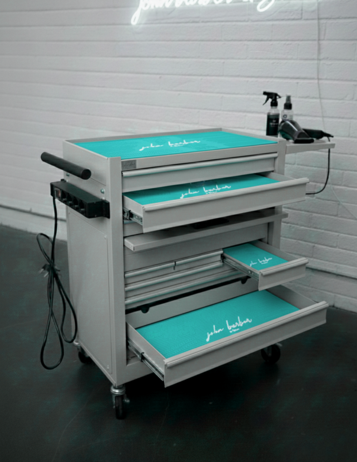 BARBER TROLLEY PRO – Mobiele trolley in verschillende kleuren – UV-desinfectie – Barbiertrolley