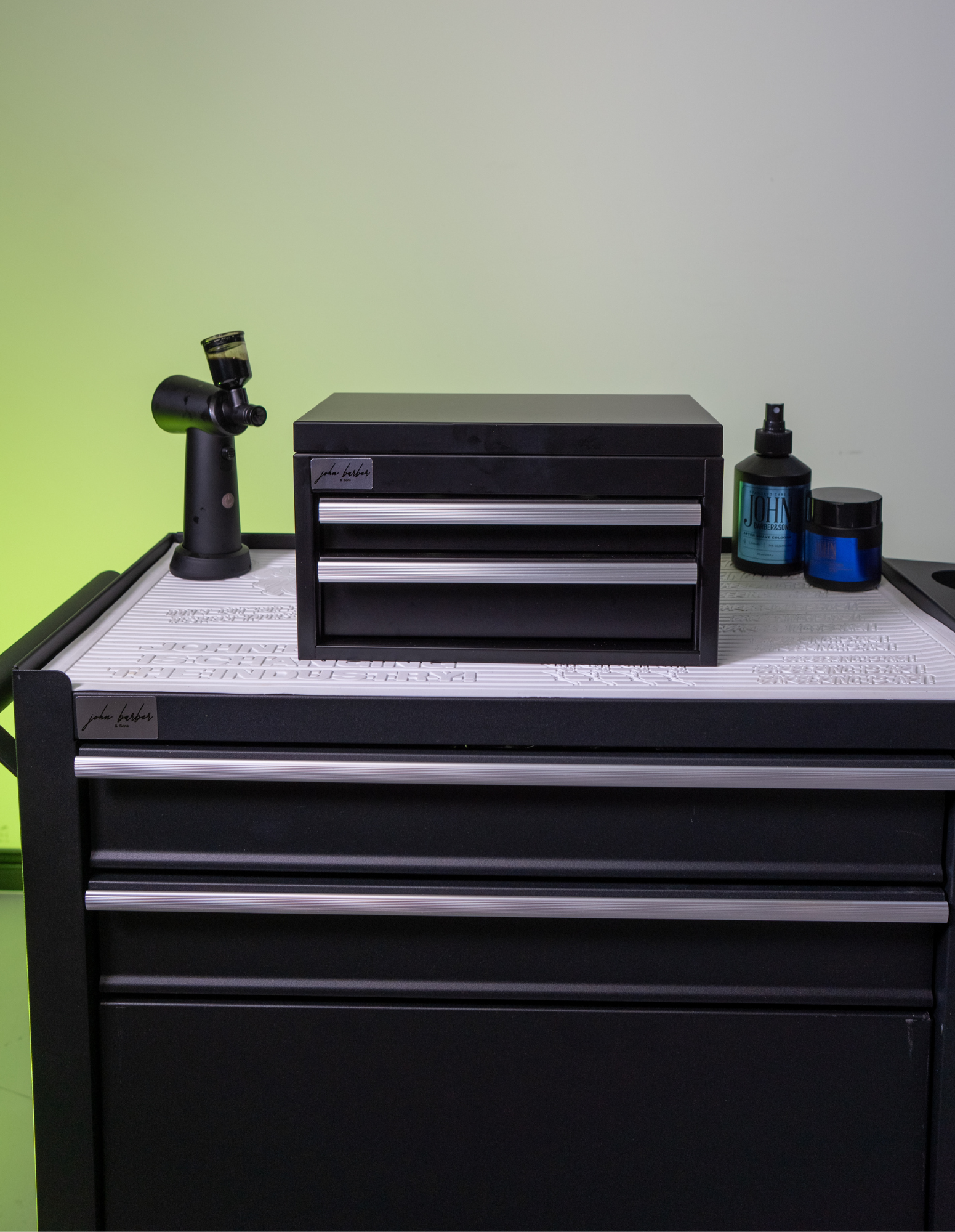 Mini Werkzeugschublade für Arbeitsplatte – Barber und Friseur Organizer.