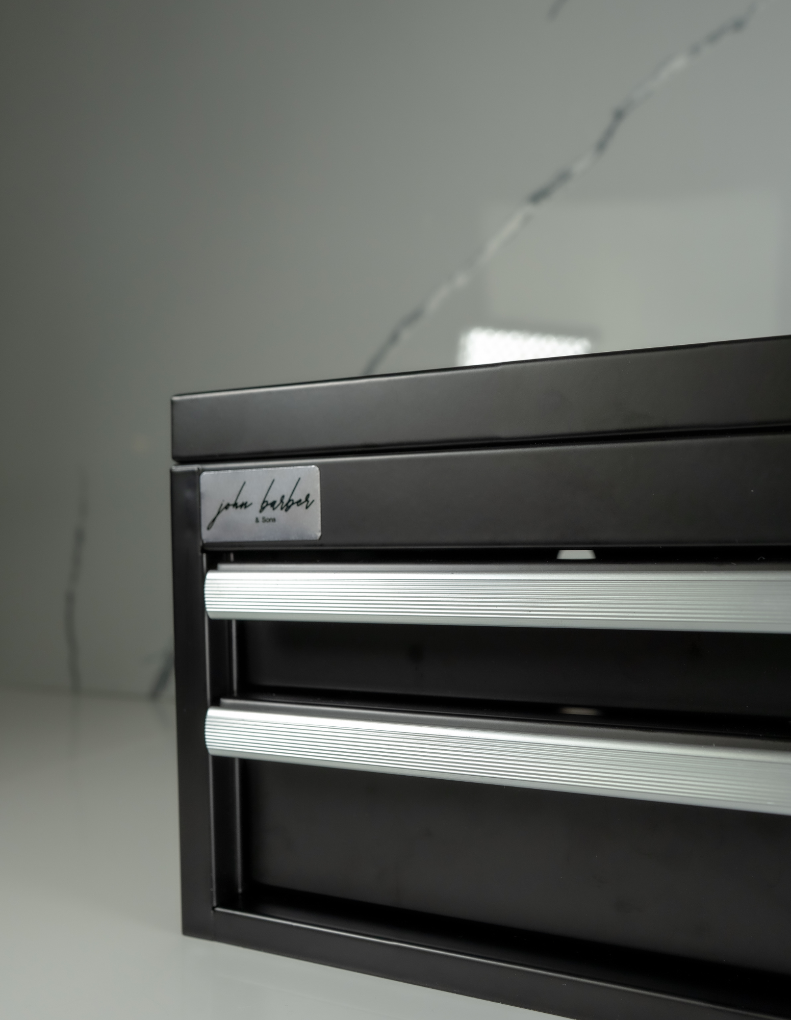 Mini Werkzeugschublade für Arbeitsplatte – Barber und Friseur Organizer.