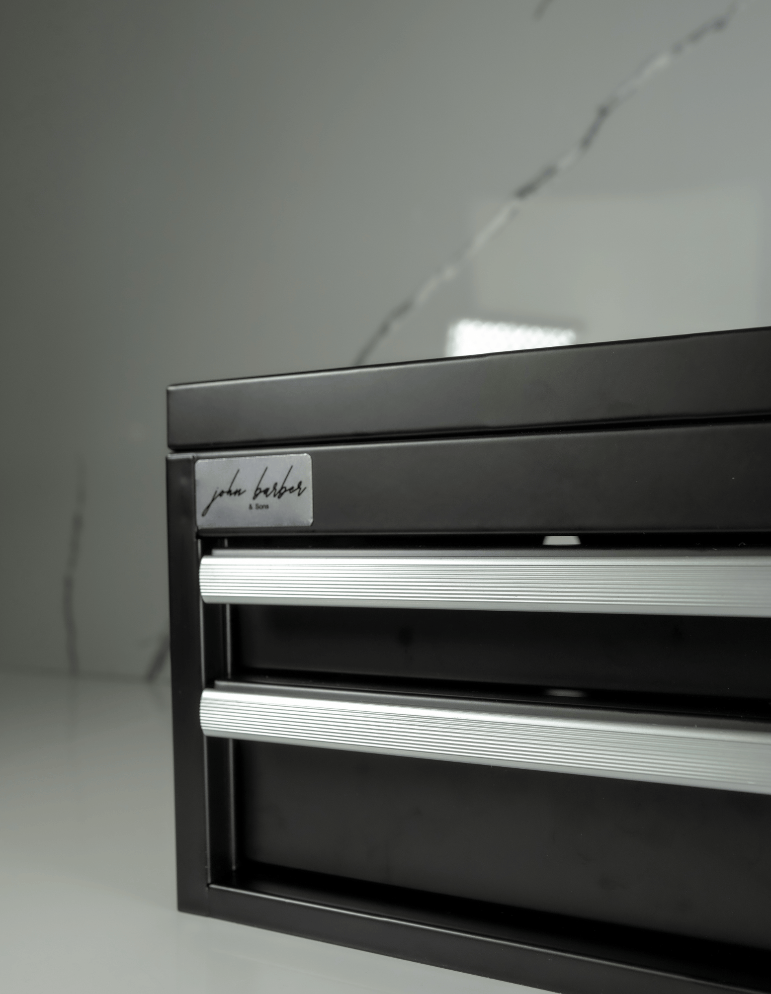 Mini Werkzeugschublade für Arbeitsplatte – Barber und Friseur Organizer.