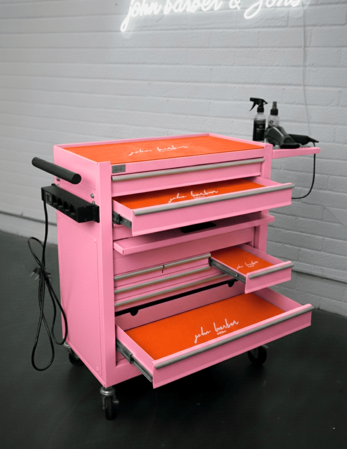 BARBER TROLLEY PRO ROLLWAGEN N VERSCHIEDENEN FARBEN – UV-STERILISATION Friseurwagen