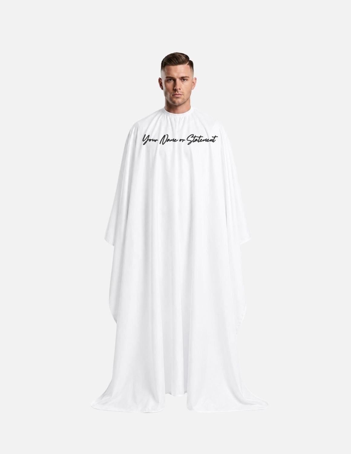 Premium satinbarberkappa med sidenlook – Broderad med din logotyp | Frisörkappa & satinkappa