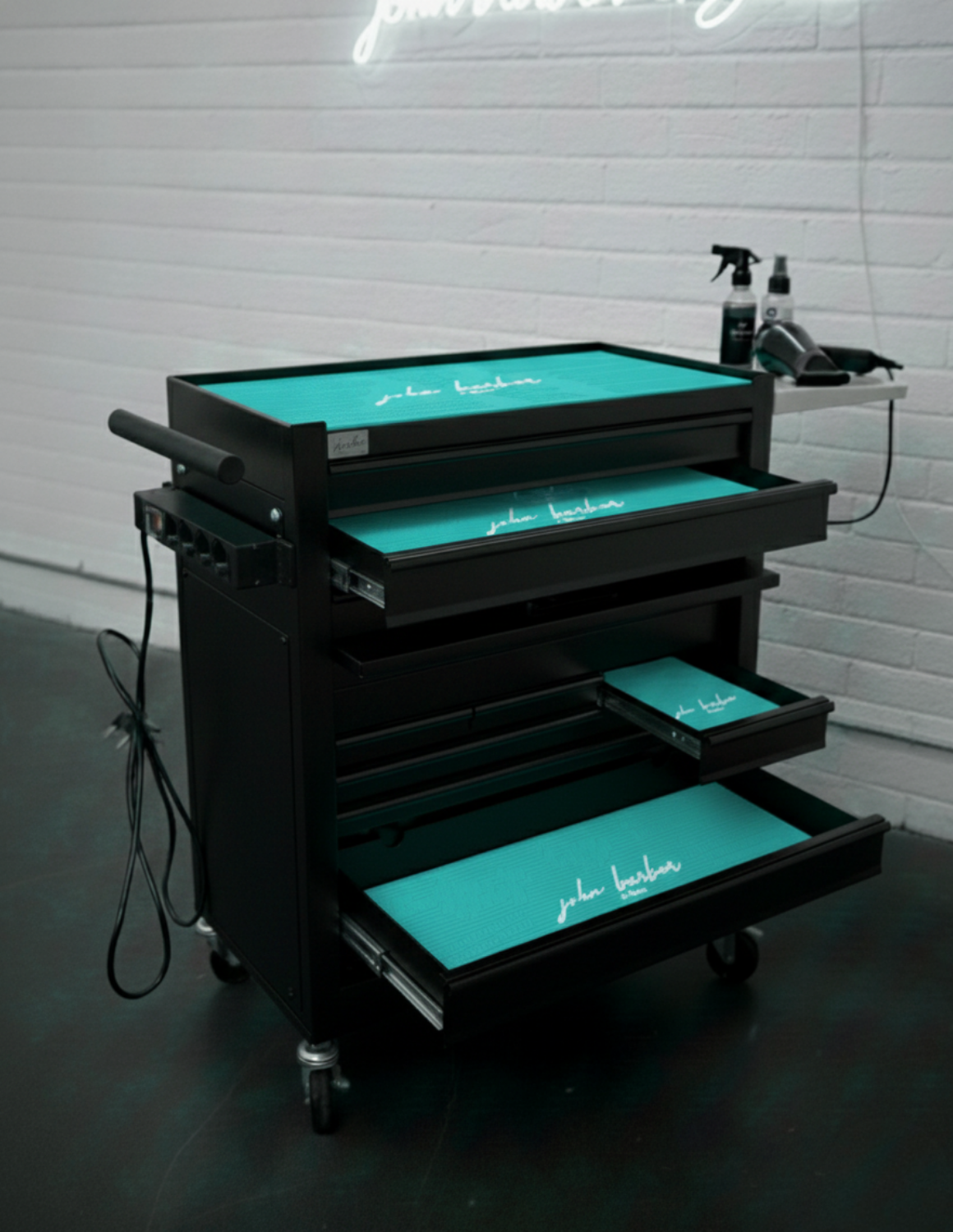 BARBER TROLLEY PRO – Κινητό καρότσι σε διάφορα χρώματα – Απολύμανση UV – Καρότσι κουρείου