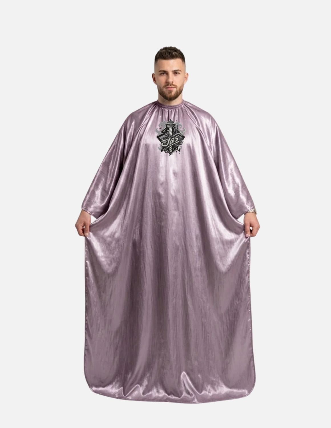 Premium satinbarberkappa med kimono-armöppningar och sidenlook – Broderad med din logotyp | Frisörkappa & satinkappa