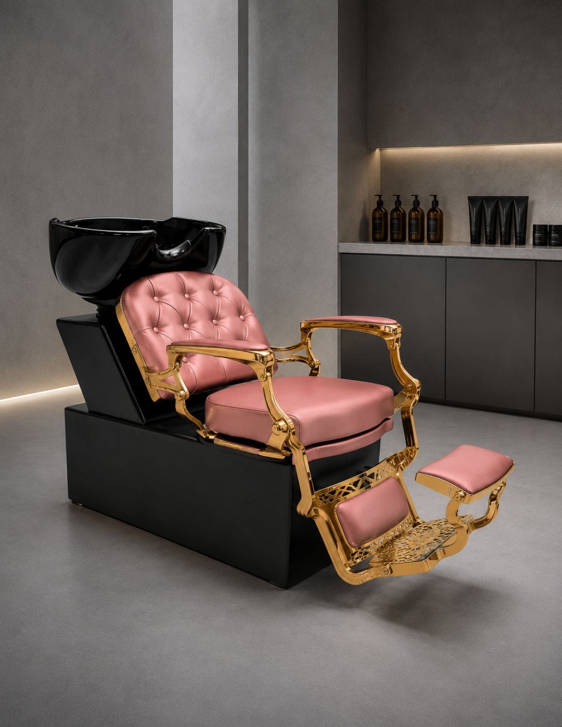 Poltrona lavatesta Barber personalizzata con lavabo in ceramica nera | Unità lavaggio di lusso personalizzata per barber shop e saloni professionali