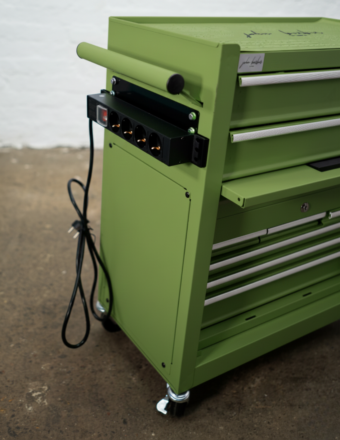 BARBER TROLLEY PRO – Κινητό καρότσι σε διάφορα χρώματα – Απολύμανση UV – Καρότσι κουρείου