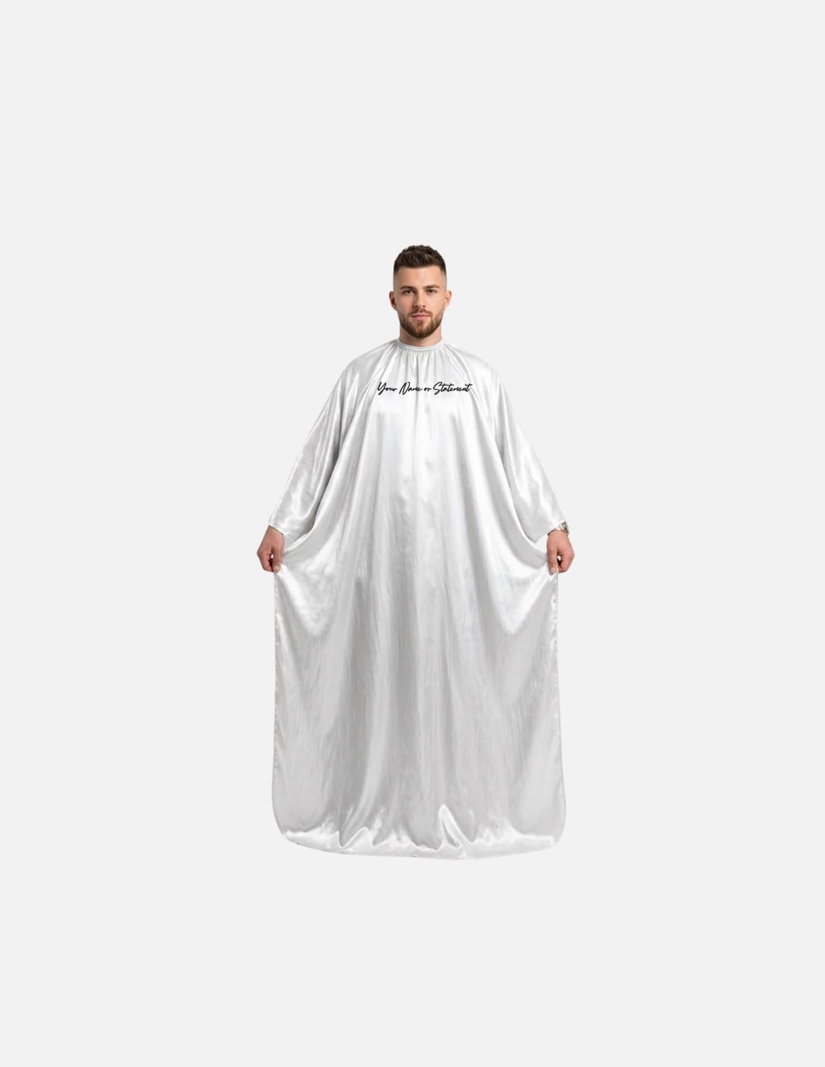 Premium satinbarberkappa med kimono-armöppningar och sidenlook – Broderad med din logotyp | Frisörkappa & satinkappa