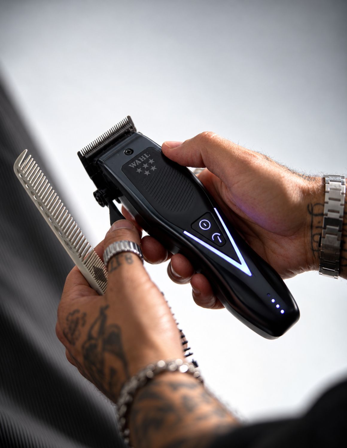WAHL Vapor Switch bezdrôtový čierny strojček — čepeľ F32 Fadeout™ | Profesionálny akumulátorový strojček na vlasy