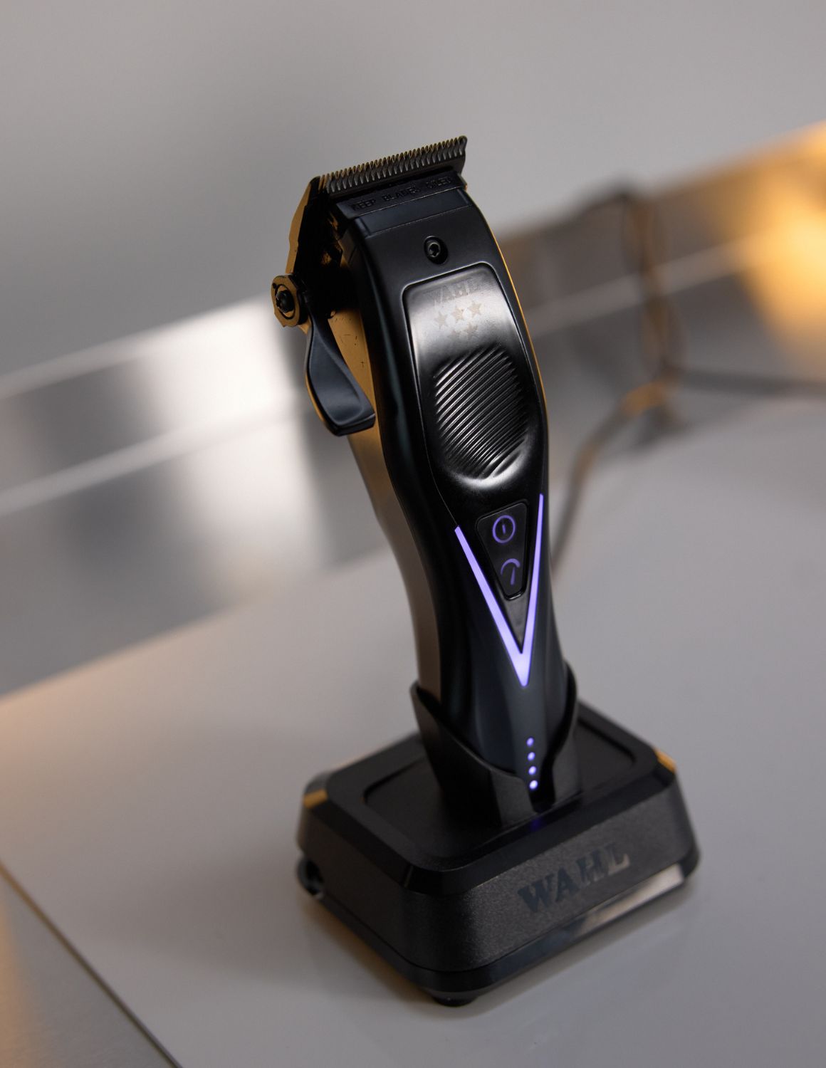 WAHL Vapor Switch bezdrôtový čierny strojček — čepeľ F32 Fadeout™ | Profesionálny akumulátorový strojček na vlasy