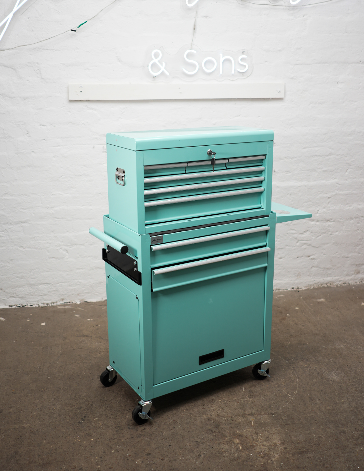 BARBER TROLLEY PRO – Κινητό καρότσι σε διάφορα χρώματα – Απολύμανση UV – Καρότσι κουρείου