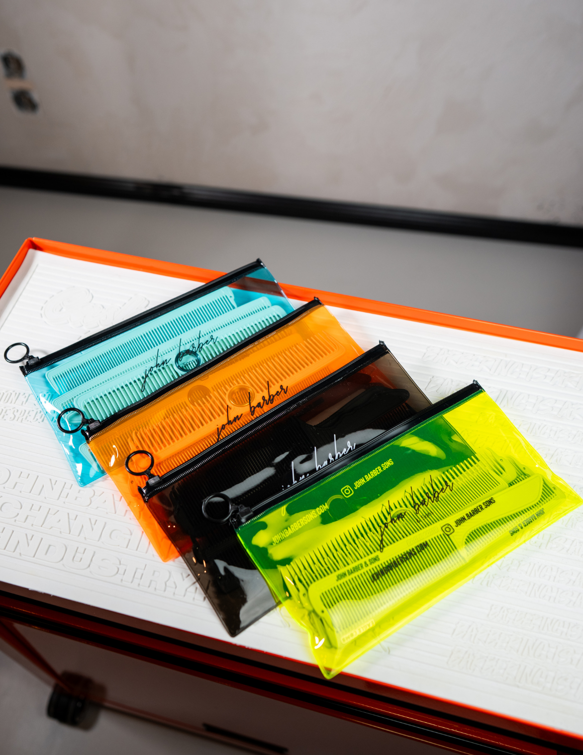 JBS Barber & Hairdresser Eagle Fidget Pro comb set for professional styling