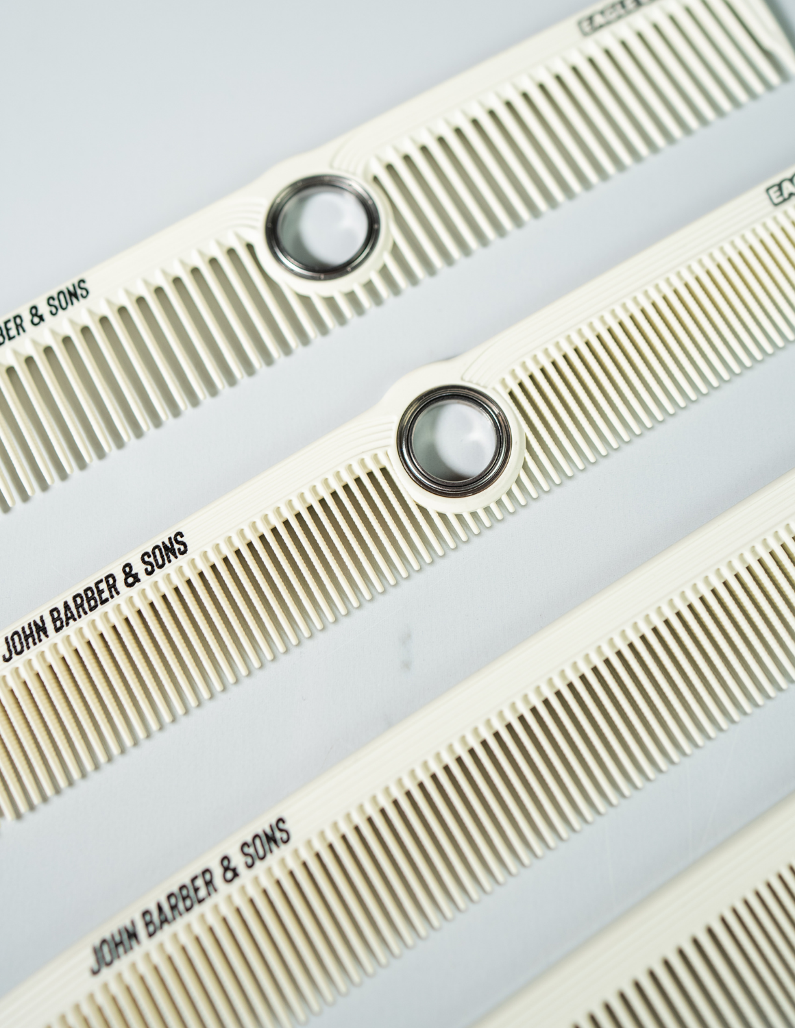 JBS Barber & Hairdresser Eagle Fidget Pro comb set for professional styling