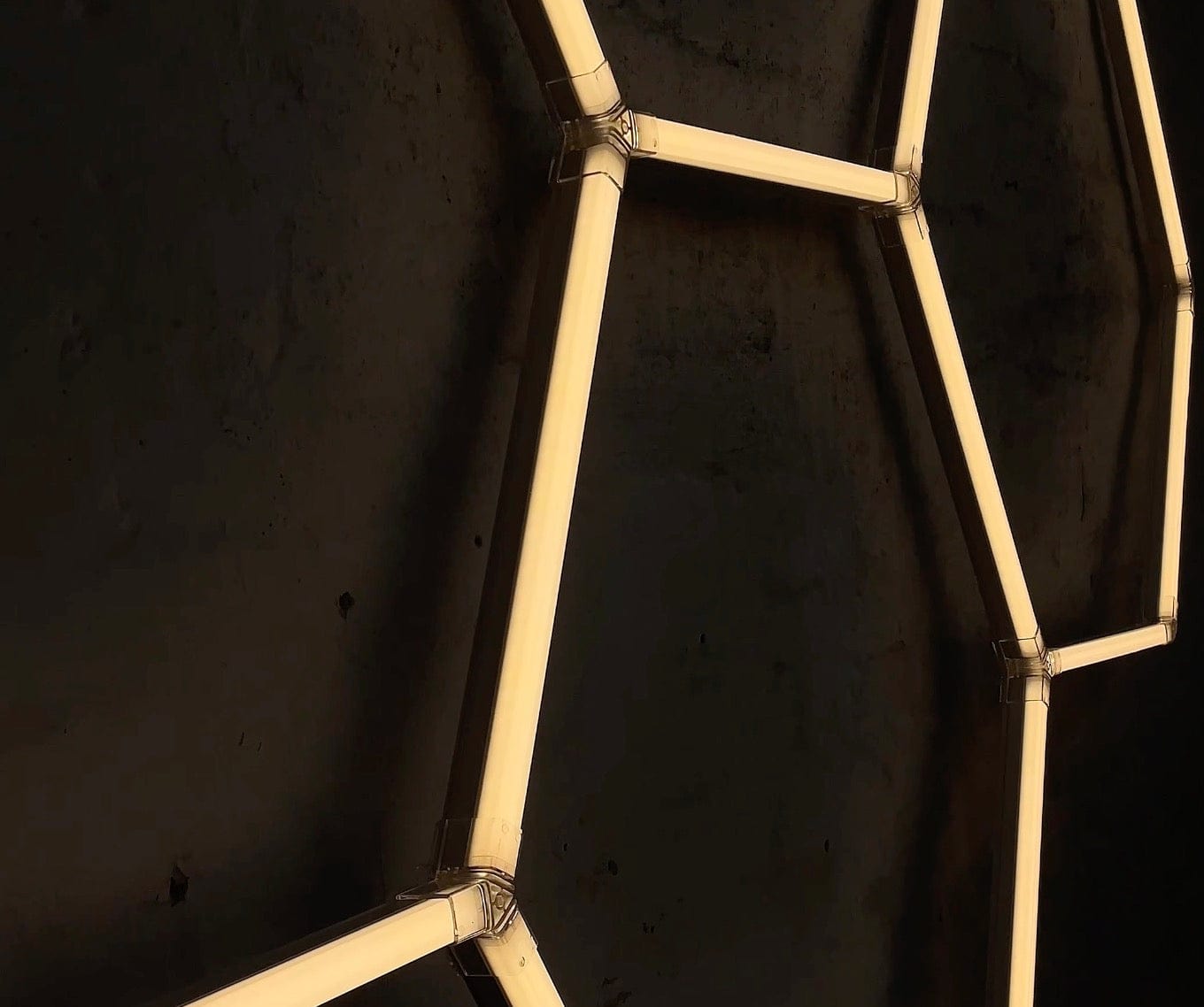 John Barber & Sons Hexagon Lichtsystem warm weiss 3000K 4000K