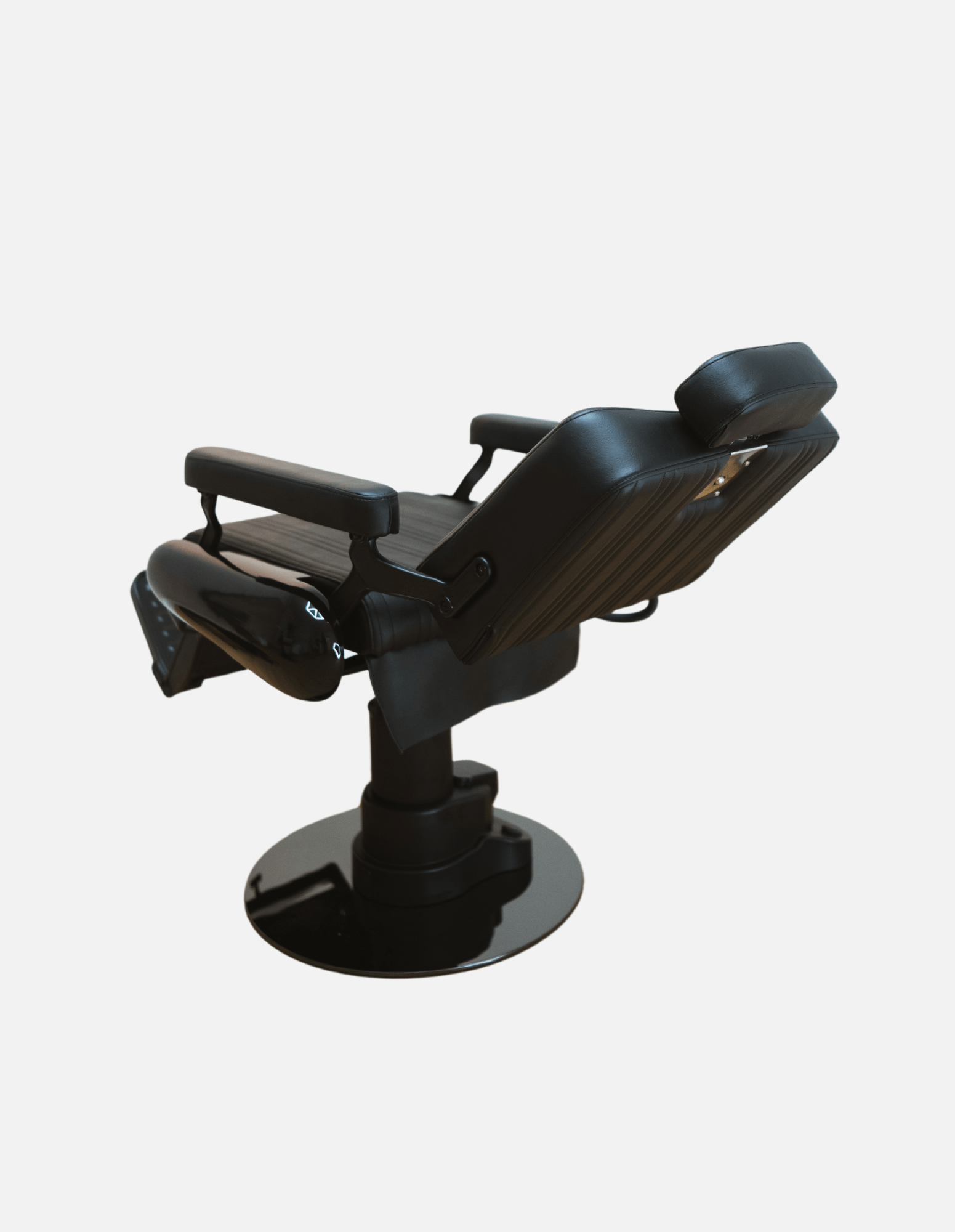 johnbarbersons New School Evolution Black Wireless electric bar stool with battery