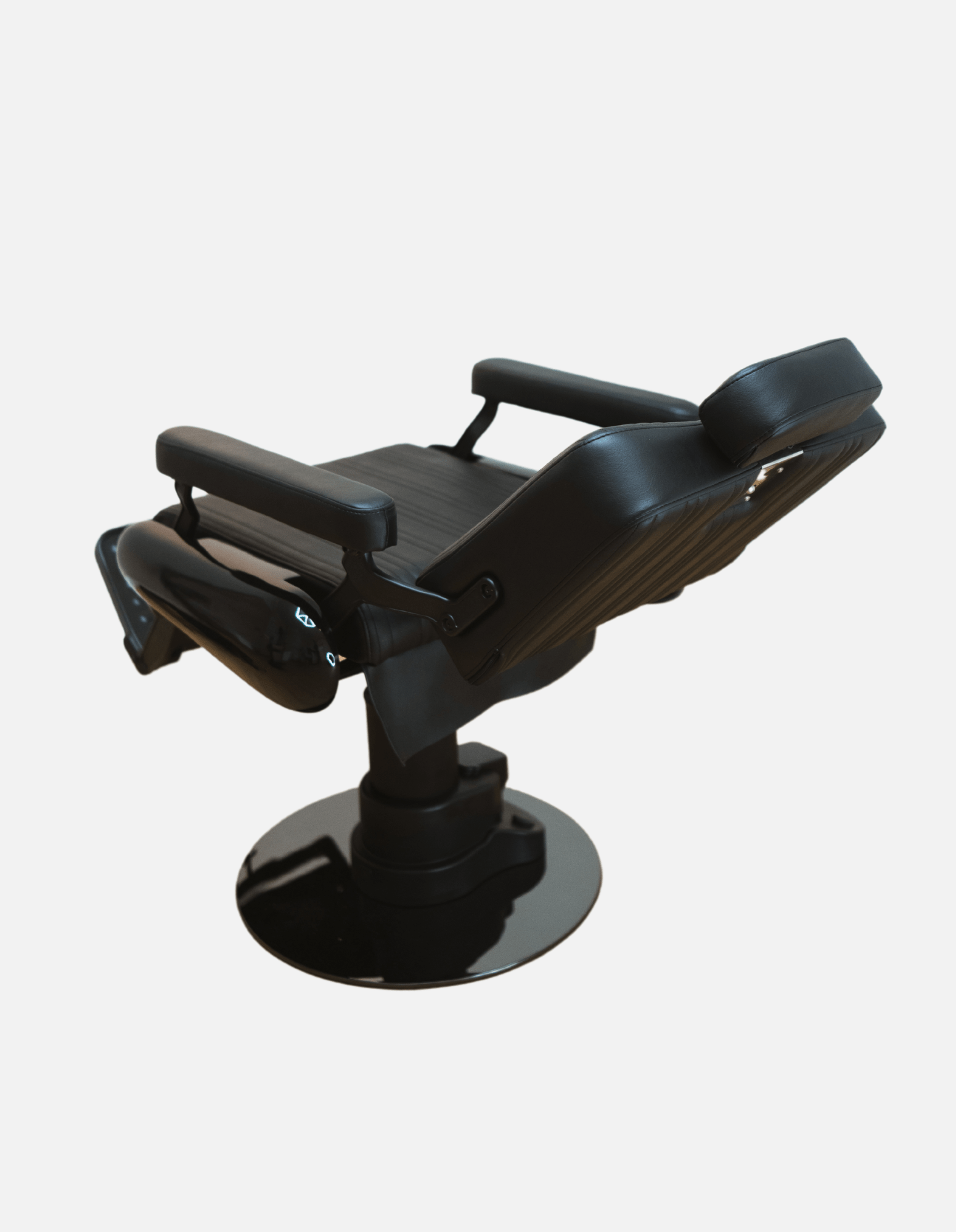 johnbarbersons New School Evolution Black Wireless electric bar stool with battery