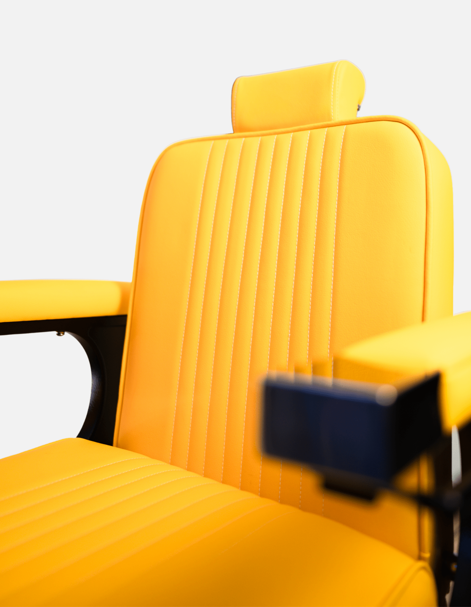 New School Barberstuhl Gelb Limited Edition für Barbershop