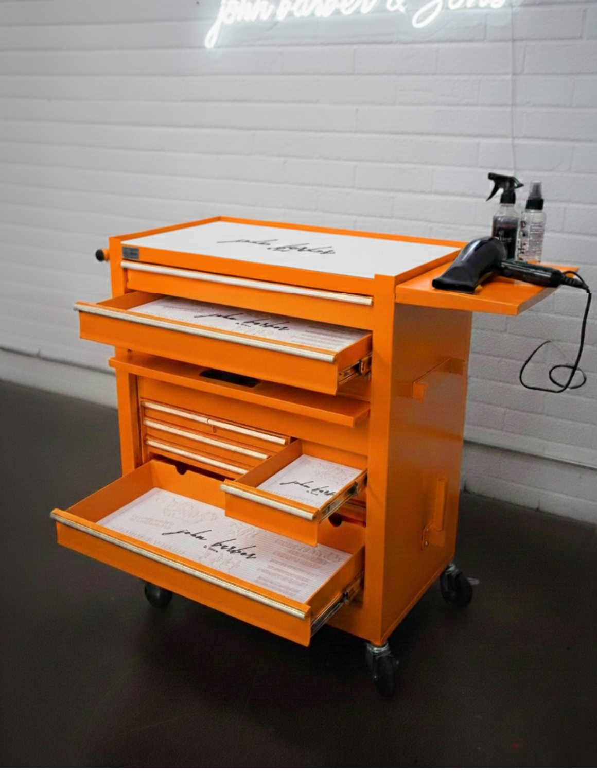 BARBER TROLLEY PRO – Κινητό καρότσι σε διάφορα χρώματα – Απολύμανση UV – Καρότσι κουρείου