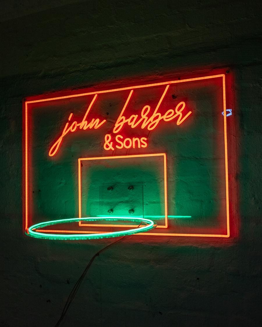 John Barber & Sons Neon Leuchtschild "Hoop" mit deinem Logo